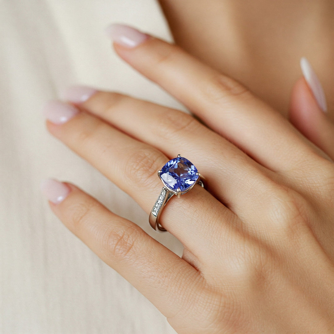 December Birthstones: Turquoise, Tanzanite, & Zircon