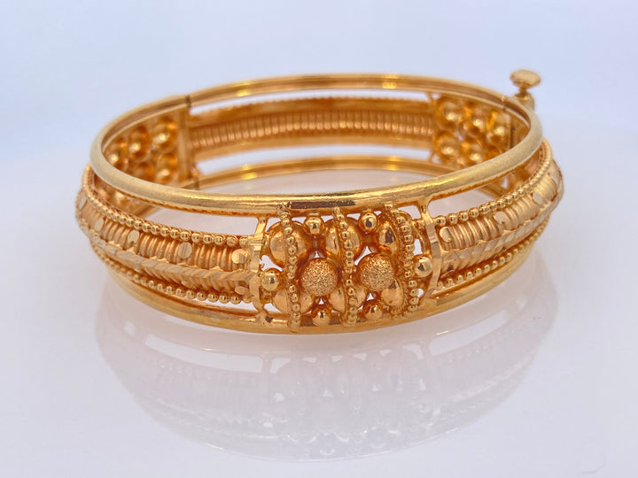 22K Yellow Gold Luxe Bangle Bracelet