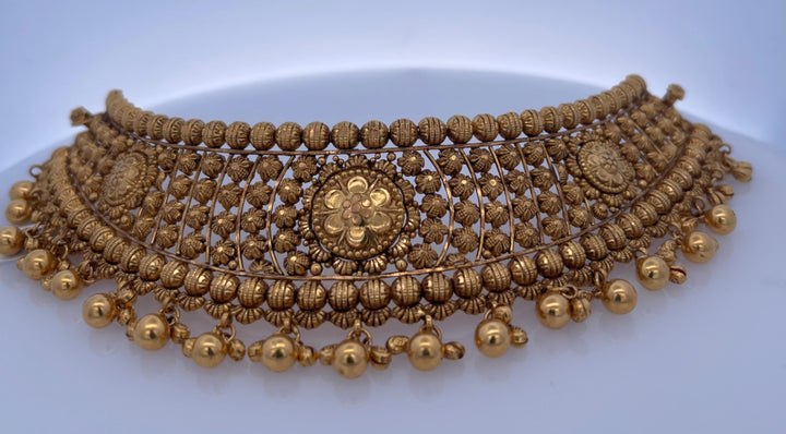 22K Yellow Gold Decorative Traditional Choker Necklace