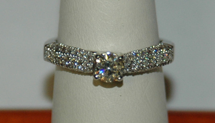14K White Gold Vintage Round Diamond Engagement Ring