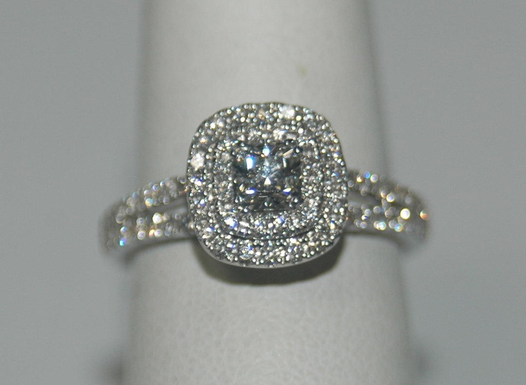 18K White Gold 1.02Ct Princess Diamond Halo Ring
