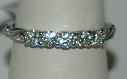 14K White Gold Vintage Diamond Women's Wedding Band