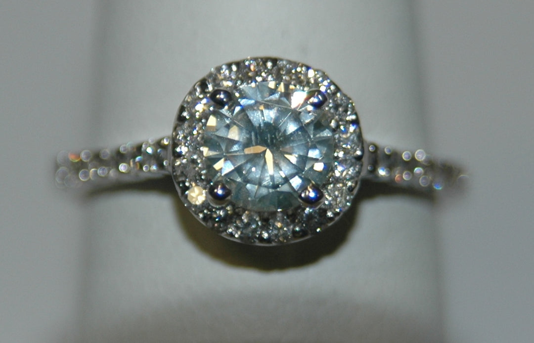 14K White Gold 0.75ct Round Diamond Halo Engagement Ring