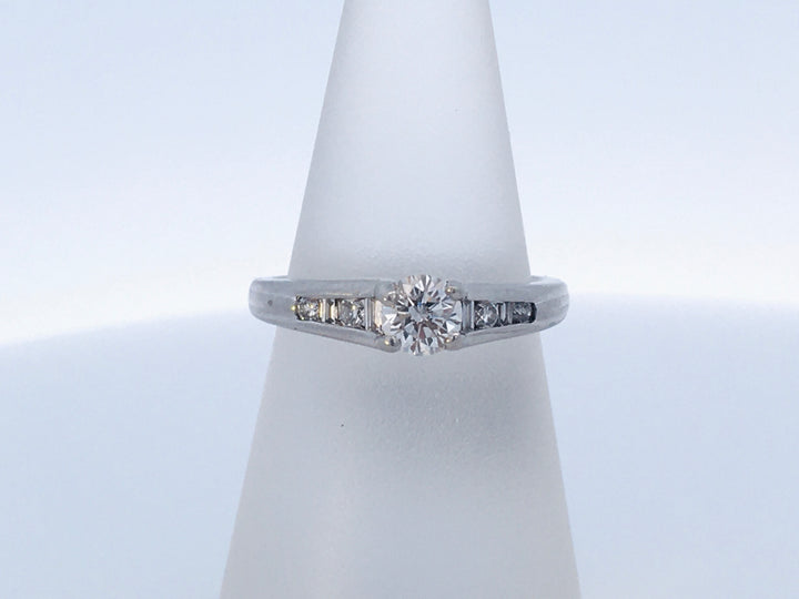 Platinum Round Diamond 0.50Ct Contemporary Engagement Ring