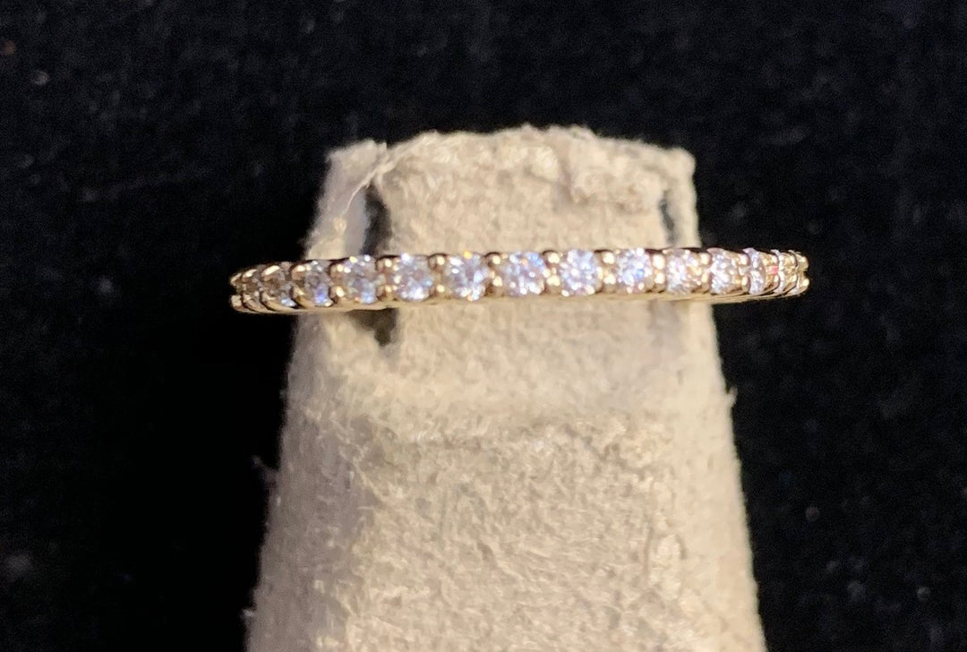 14K Yellow Gold 0.26ctw Diamond Shared Prong Wedding Band