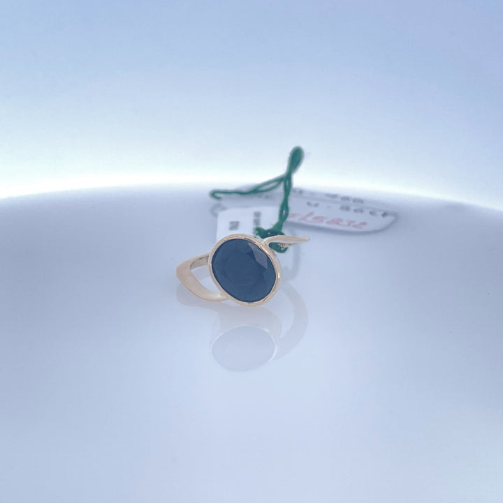 22K Yellow Gold Blue Sapphire Ring, Size 7.5