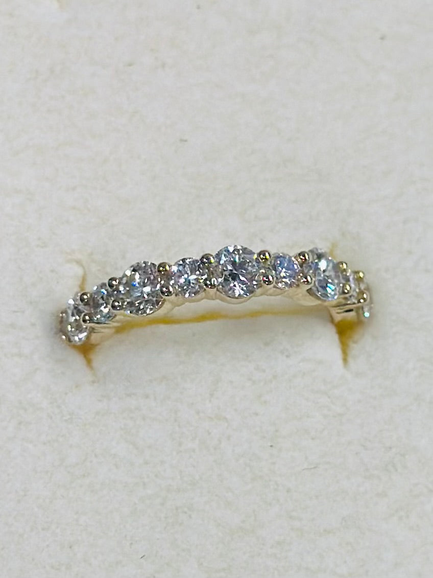 14K Yellow Gold 1.44ct Round Diamond Shared Prong Band