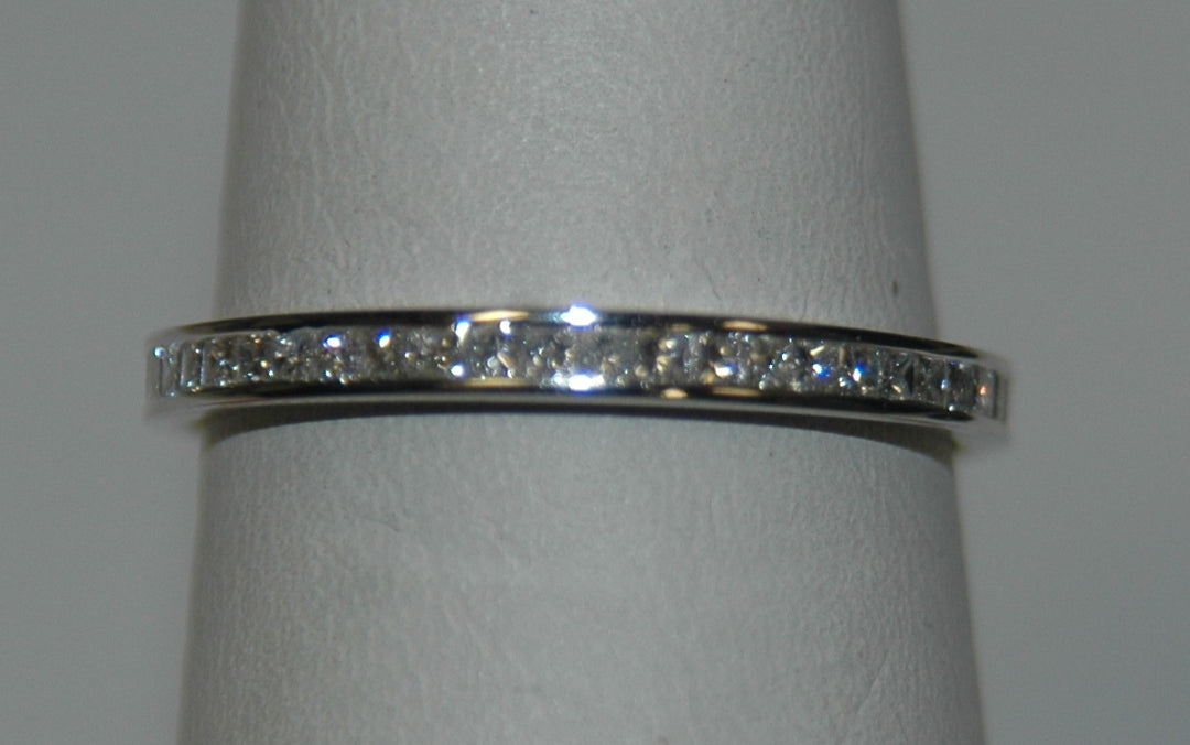 14K White Gold 0.57ctw Diamond Full Eternity Band Ring
