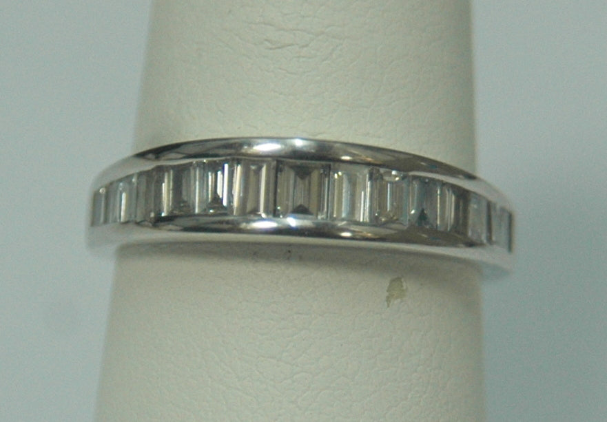 14K White Gold 0.75ct Baguette Diamond Channel Band