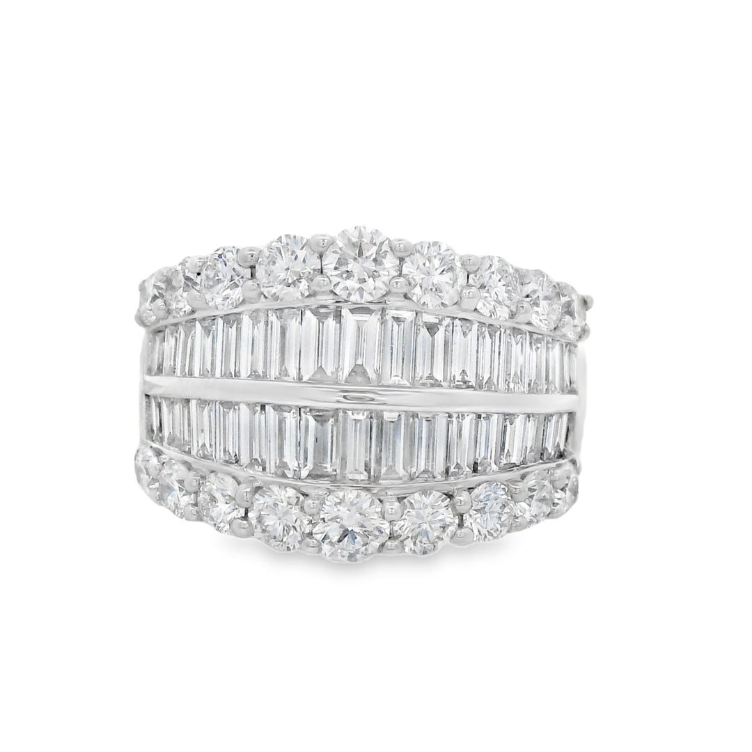 18K White Gold 3.10ct Multi-Diamond Fashion Ring