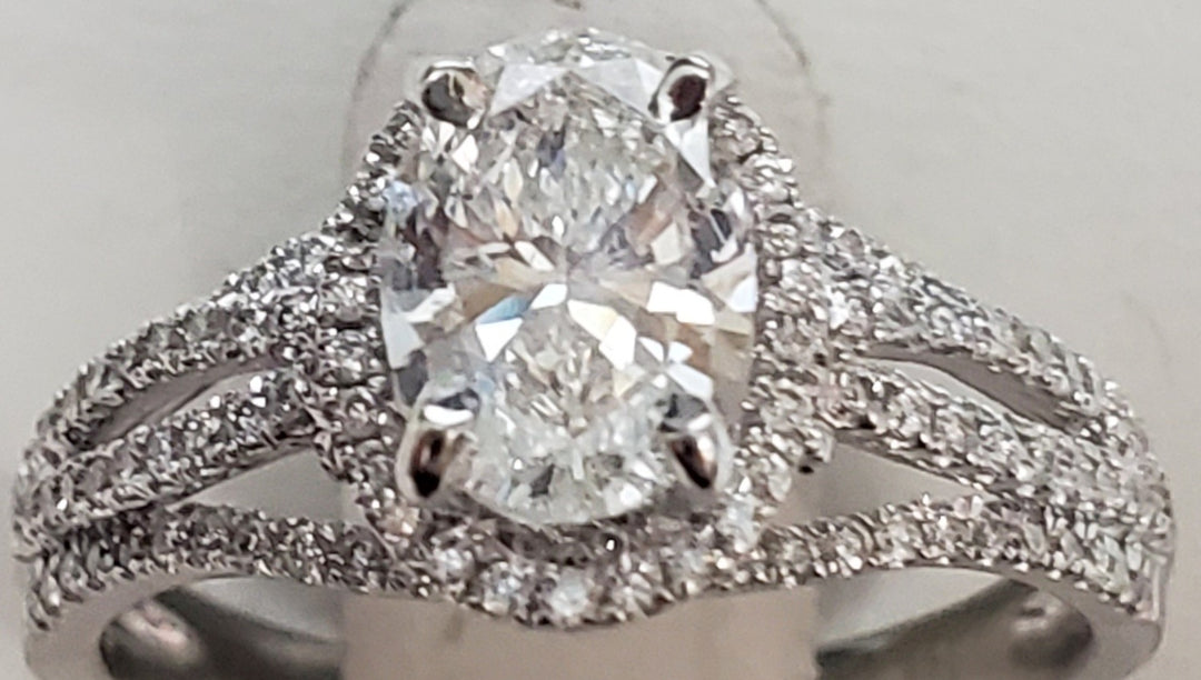 14K White Oval Diamond 1.01Ct Halo Engagement Ring