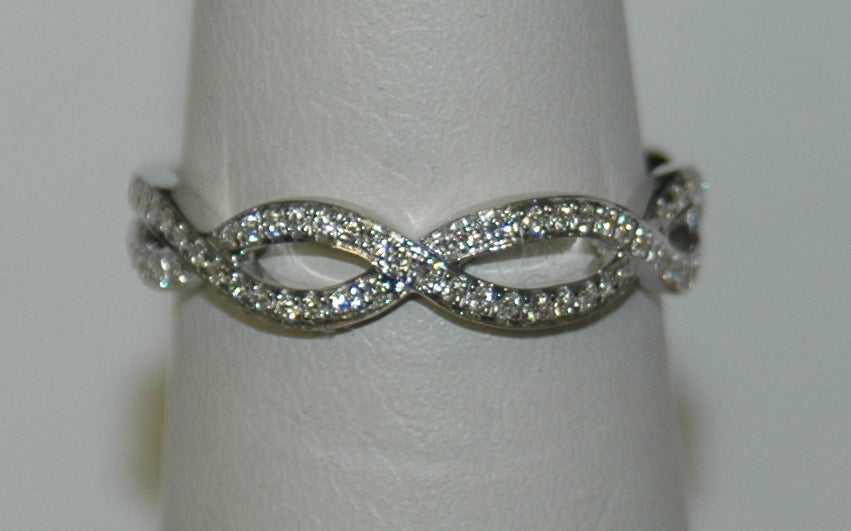 14K White Gold 0.25ct Diamond Twisted Wedding Band