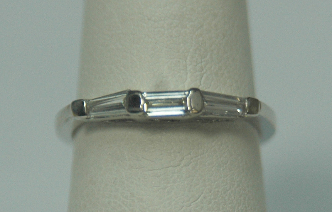 Platinum 0.40ct Diamond Curved Women's Wedding Band