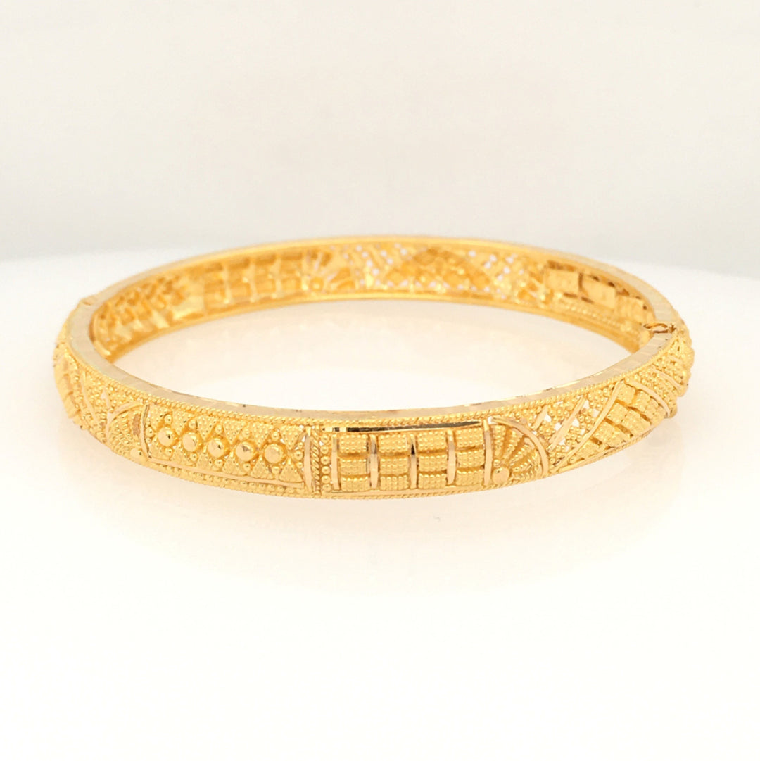 22K Yellow Gold Classic Design Bangle Bracelet