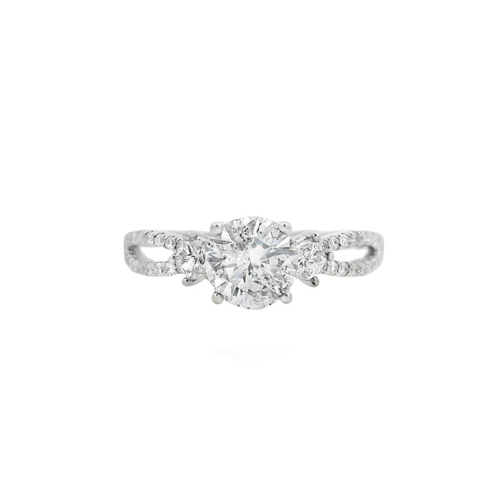 18K White Round Diamond Vintage Engagement Ring