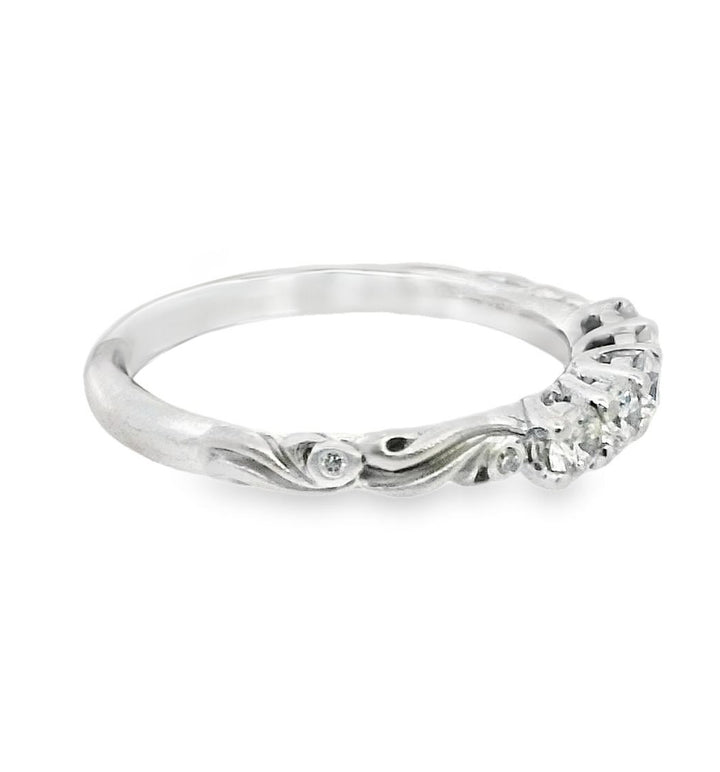 14K White Gold Vintage Diamond Women's Wedding Band