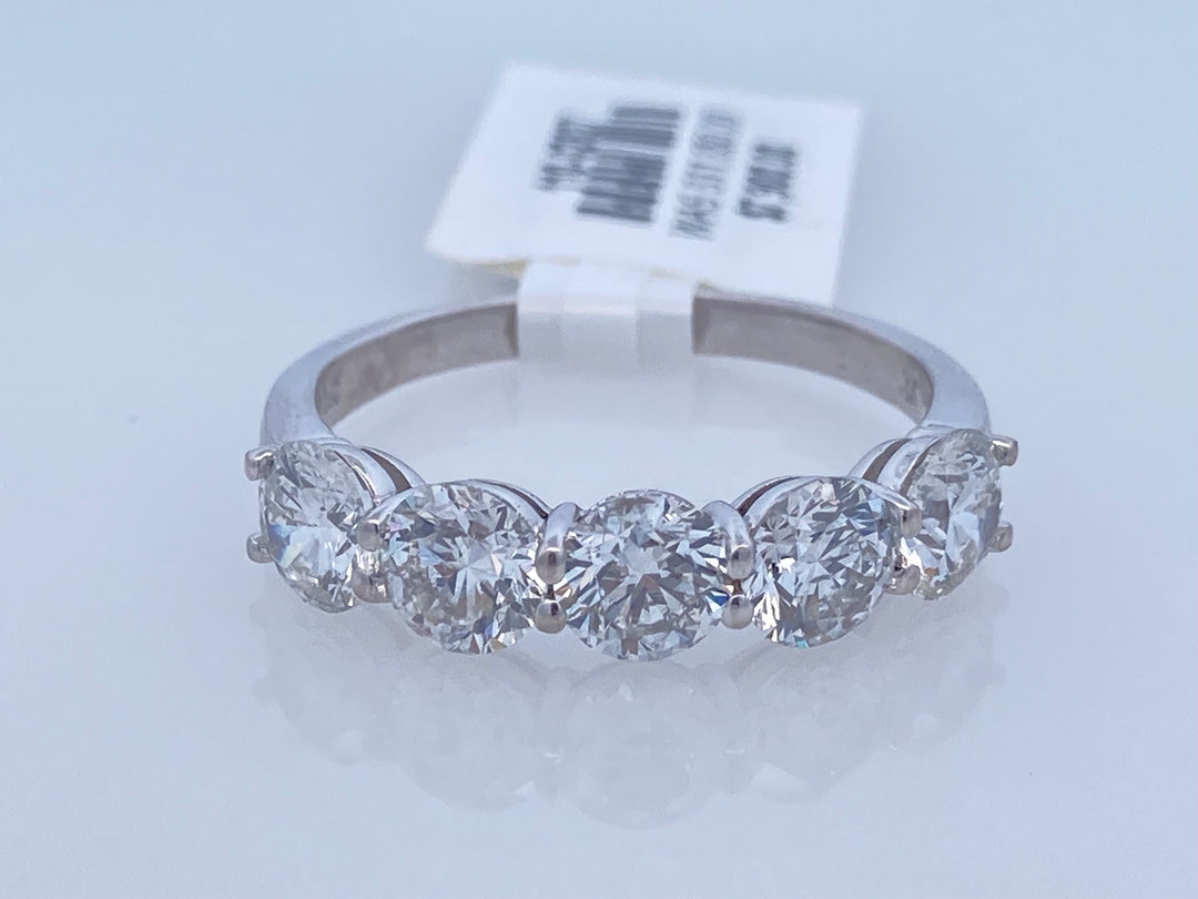 14K White Gold 5-Stone Round Diamond Wedding Band