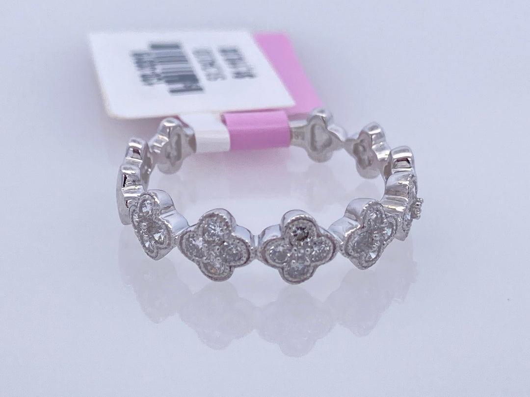 14K White Gold 0.35ct Diamond Clover Stackable Wedding Band