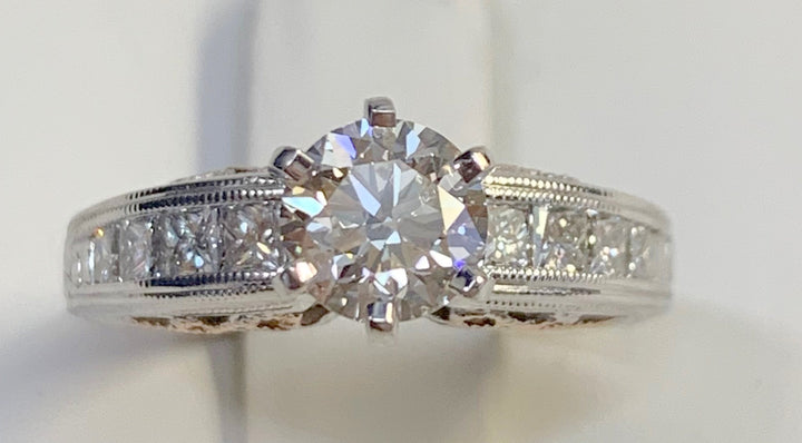 14K White Round Diamond 0.80Ct Vintage Engagement Ring