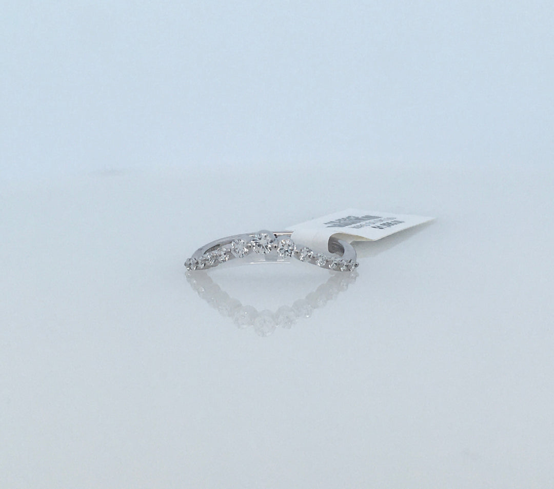 14K White Gold 0.31ct Diamond Curved Wedding Band
