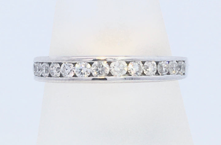 14K White Gold 0.75ct Diamond Channel Wedding Band