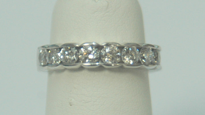 14K White Gold 1ct Round Diamond Women's Anniversary Band