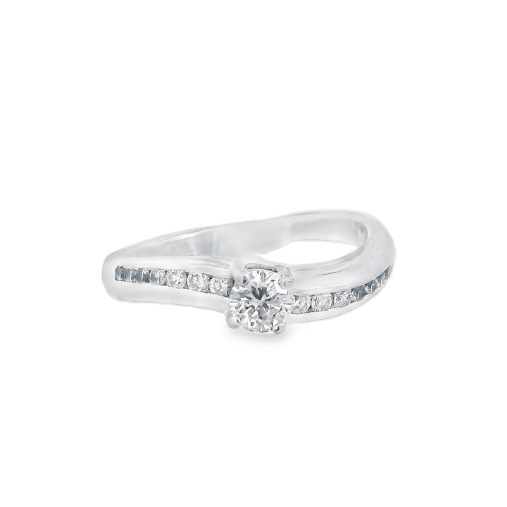 Platinum Round Diamond 0.20Ct Contemporary Engagement Ring