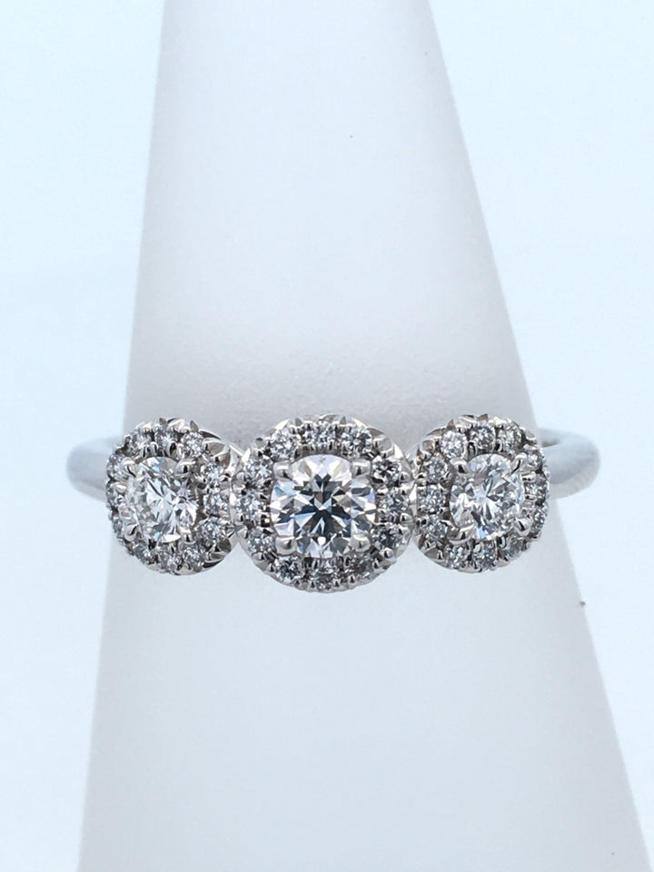 Platinum 3-Stone Round Diamond Engagement Ring