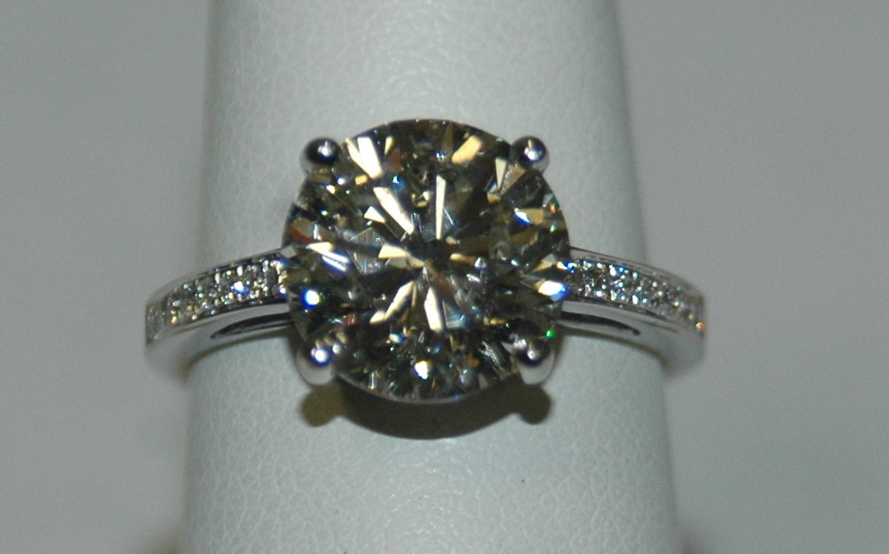 18K White Round Diamond 4.02Ct Solitaire Engagement Ring