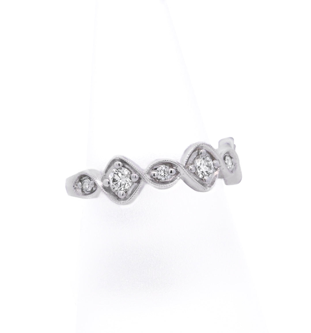 18K White Gold 0.27ct Multi-Diamond Contemporary Ring