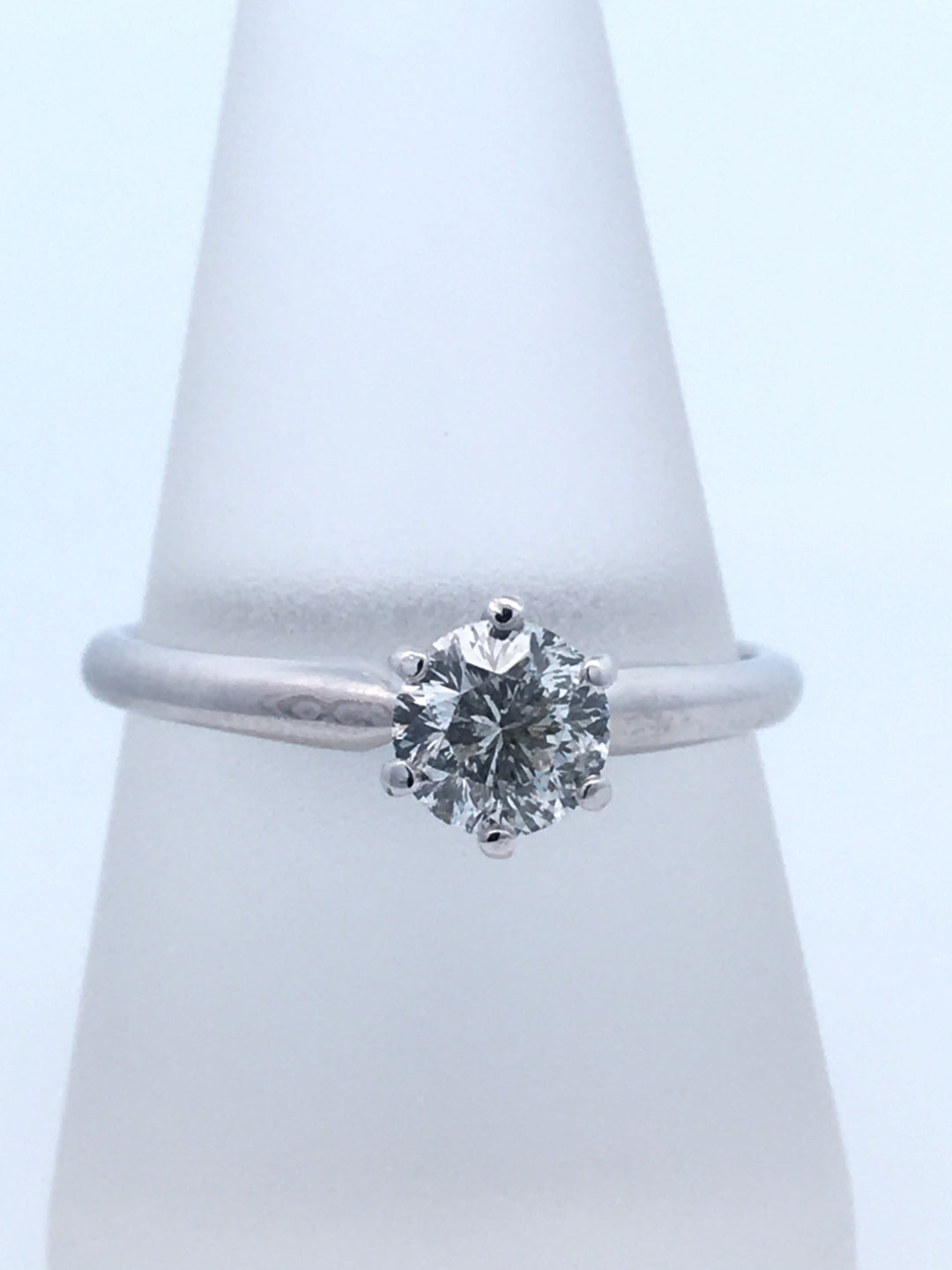 14K White Round Diamond 0.80Ct Solitaire Engagement Ring