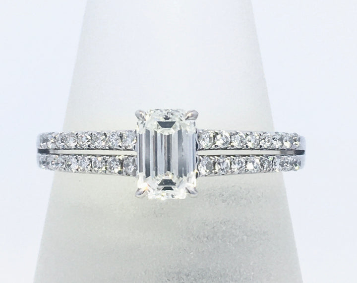 18K White Gold Emerald Cut Diamond Solitaire Ring