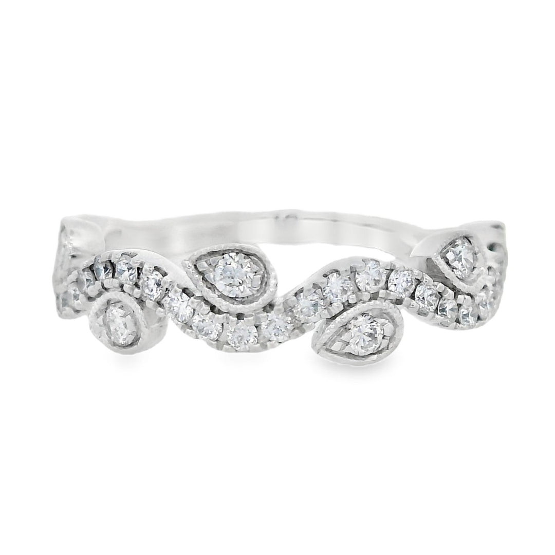 14K White Gold Vintage Diamond Vine Wedding Band