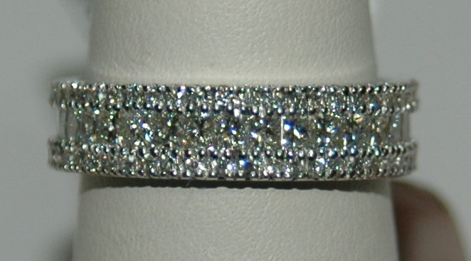 18K White Gold 0.63ct Diamond Anniversary Band
