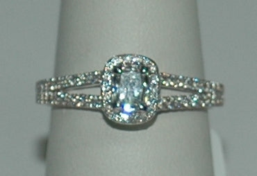 18K White Gold 0.25Ct Cushion Diamond Halo Engagement Ring
