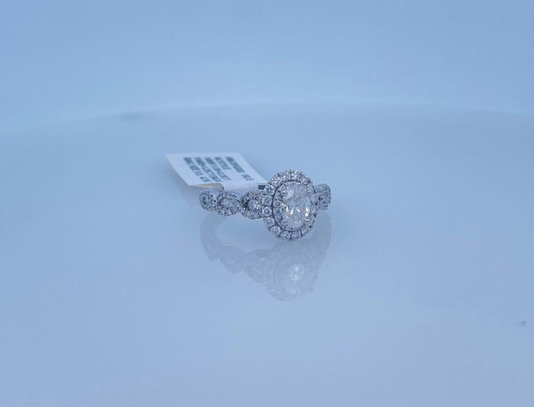 14K White Oval Diamond 0.30Ct Halo Engagement Ring