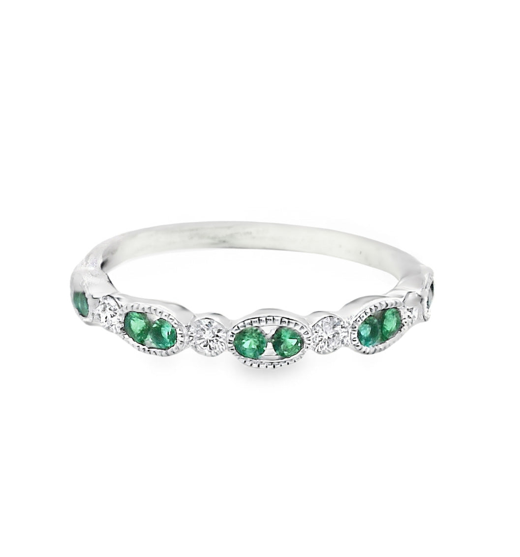 14K White Gold 0.19ct Diamond and Emerald Women's Wedding Band