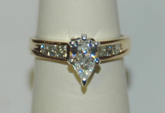 14K Yellow Gold 0.75Ct Pear Diamond Contemporary Engagement Ring